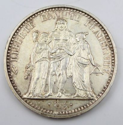 null Petite collection de monnaies dont : 

2 pièces de 5 francs argent 1834 et 1848,...