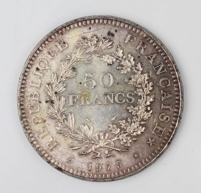 null Ensemble de pièces en argent comprenant : 1 pièce de 50 francs 1975, 3 pièces...