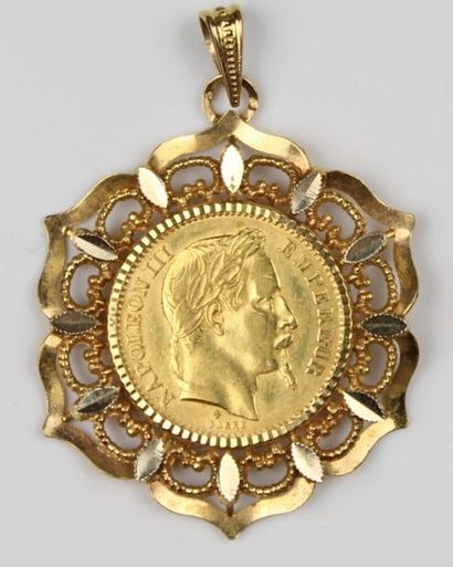 null Pièce de 20 francs or Napoléon III tête laurée, montée en pendentif.

11,22...
