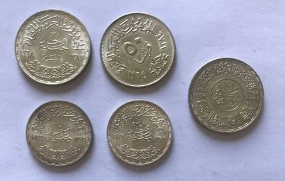 null EGYPTE : 4 monnaies argent : 2 pièces d'une livre roi Fayçal 1976, 2 pièces...