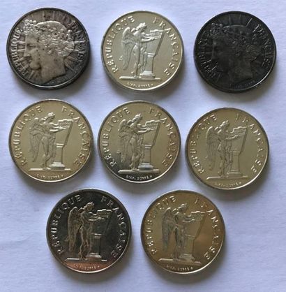 null FRANCE : 8 pièces de 100 frs argent 1988 et 1989.

119,96 grammes