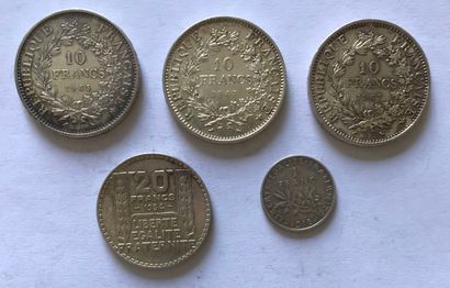 null FRANCE : 3 pièces de 10 Frs argent 1965 et 1967. On y joint une pièce de 20frs...
