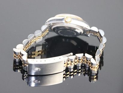 null ROLEX Modèle 'OYSTER PERPETUAL'.

Montre-bracelet de dame en acier et or jaune,...