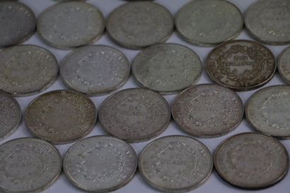 null Ensemble de 46 pièces de 50 francs argent Hercule, des années 1970.

1380,40...