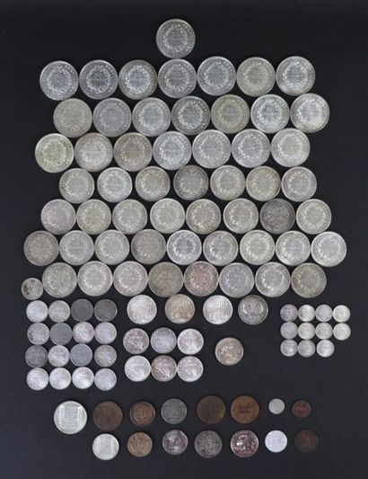 null Important ensemble de pièces en argent comprenant: 

- 22 pièces des 50 francs...