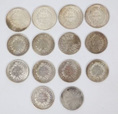 null Ensemble de pièces en argent comprenant :

9 pièces de 10 francs Hercule des...