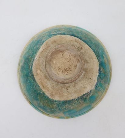 null Deux coupes

Pâte siliceuse à décor noir sous glaçure turquoise

Iran, XII-XIIIe...