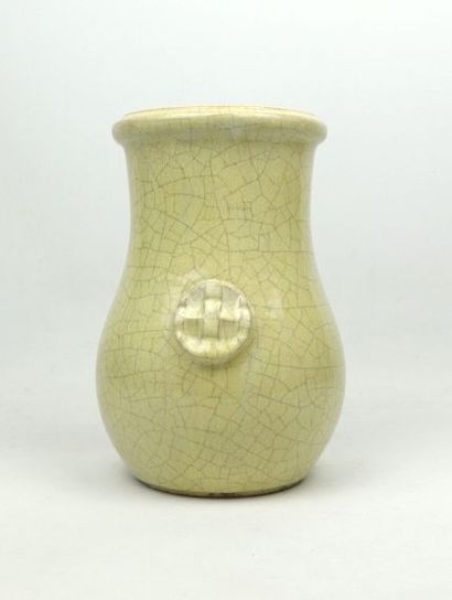 null Alice SORDET BONIFAS (1902-1975).

Vase en céramique blanche craquelée, à l'imitation...