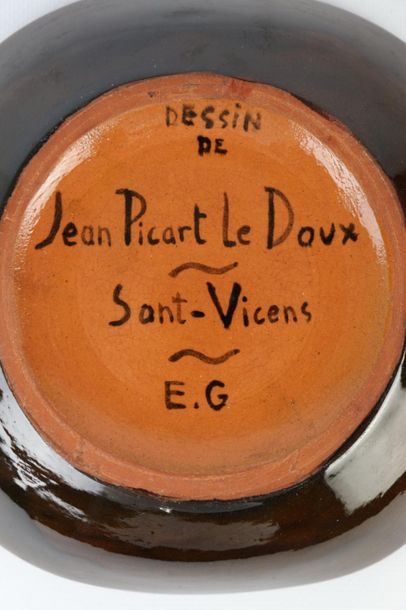 null Jean PICART LE DOUX (1902-1982) à Sant Vicens.

Coupe en faience à décor polychrome...