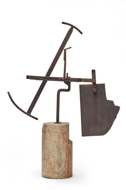 null Travail contemporain (L. BENOIT)
Sculpture 2000.
Acier et pierre.
H_148 cm