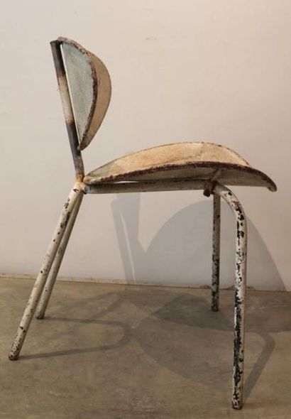 null Mathieu MATEGOT (1910-2001)

Paire de chaises Nagasaki - c.1950

Tubes d'acier...