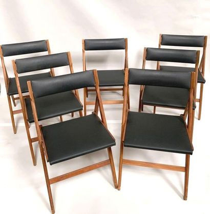 null GIO PONTI (1891-1979).

Suite de sept chaises modèle 320 dites Eden - c.1960

Edition...