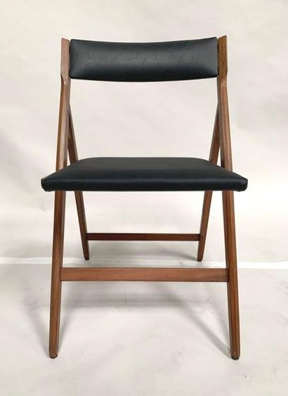 null GIO PONTI (1891-1979).

Suite de sept chaises modèle 320 dites Eden - c.1960

Edition...