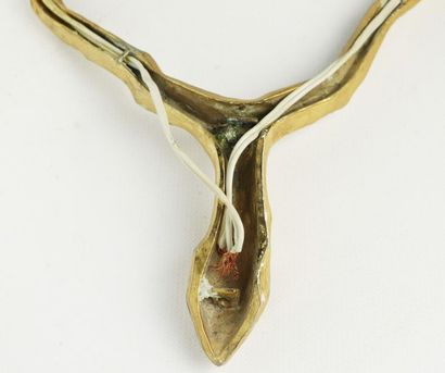  Félix AGOSTINI (1910-1980), dans le goût de. 
Paire d'appliques en bronze doré....
