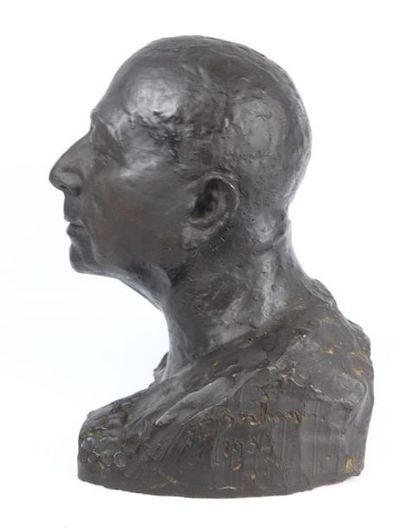 null Paul François BERTHOUD (1870-1939).

Autoportrait.

Buste en cire, signé et...