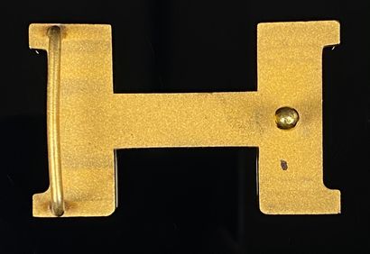 null HERMES.

Boucle de ceinture Mini Constance en métal doré.

Signée.

H_ 2.4 cm...