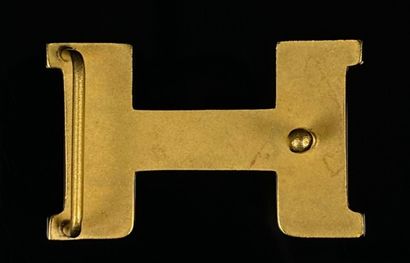 null HERMES 

Boucle de ceinture Mini Constance en métal doré.

H_ 2.4 cm L_ 4.8...