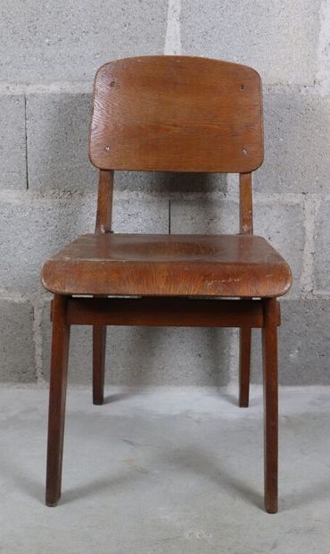 null Jean PROUVE (1901 -1984).

Chaise modèle Standard dite "Tout Bois" - 1941.

Structure...