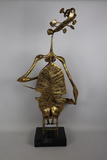 null Frédéric BOUCHÉ (1948-2000).

La violoncelliste.

Sculpture en bronze doré,...
