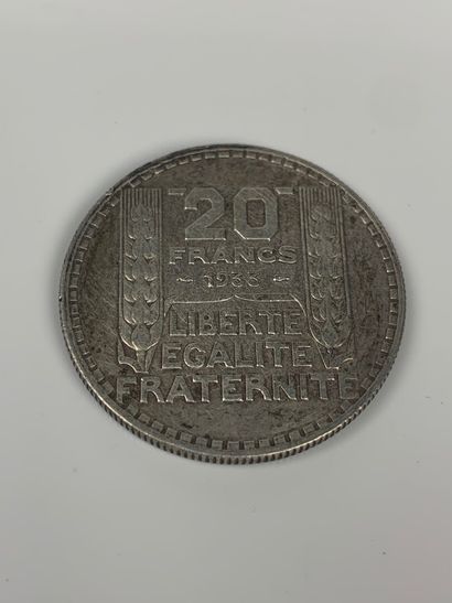 null Ensembe de pièces en argent.

836 grammes

1/2 Mark, Deutsches Reich, 1905

1...