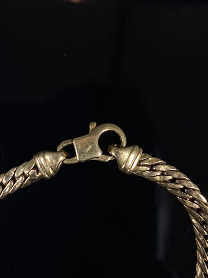 null Bracelet en or jaune.

L_18,2 cm.

5,65 grammes, 18K, 750°/00