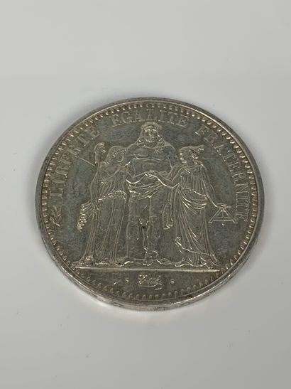 null Ensembe de pièces en argent.

836 grammes

1/2 Mark, Deutsches Reich, 1905

1...