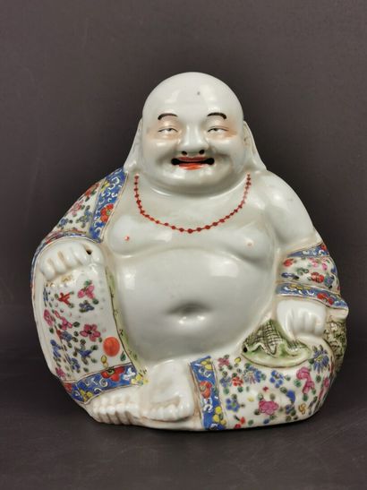 null CHINE, première moitié du XXème siècle.

Bouddha rieur en porcelaine à couverte...