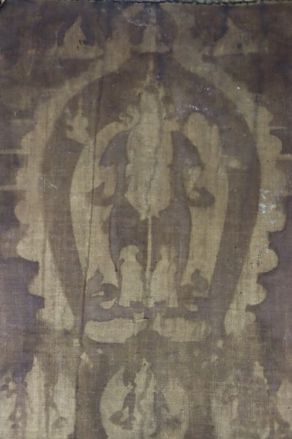 null TIBET, XIXème siècle.

Thangka à l'encre et couleur sur toile représentant Avalokitesvara.

La...
