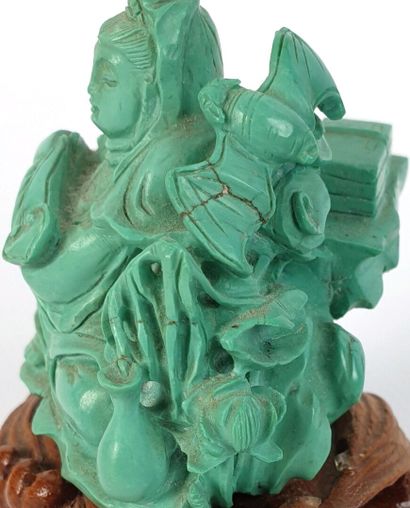 null CHINE, dynastie Qing (1644-1911).

Statuette de Guanyin en turquoise sculptée,...