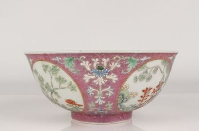 null CHINE, style Daoguang.

Bol à bord évasé en porcelaine émaillée polychrome à...