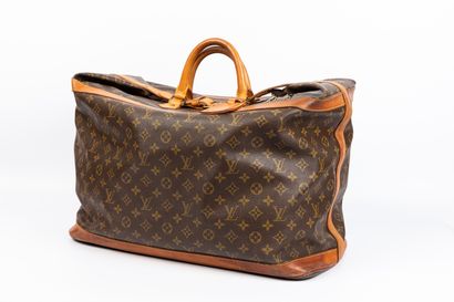 null LOUIS VUITTON, Paris.

Sac de voyage "Cruiser" en toile monogrammé et cuir naturel....