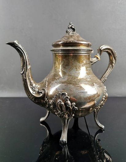 null Service à thé et café en argent à décor rocaille.

H_25,5 cm, pour la cafetière.

1790...