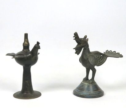null Deux bronzes aviformes du Deccan

Laiton

Inde, Deccan, XVIIIe siècle 

L'un...