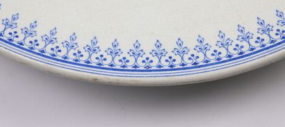 null Two porcelain roti dishes

Porcelain with blue decoration

Probably Russia,...