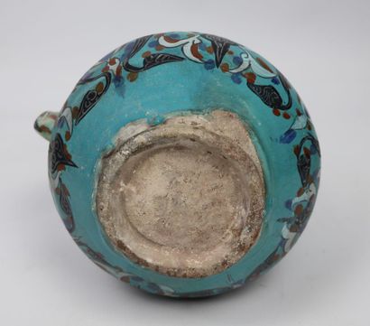 null Beautiful minai pitcher with zoomorphic handles

Siliceous paste with minai...