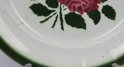 null Russian dish decorated with a large bouquet of roses and green border

Porcelain...