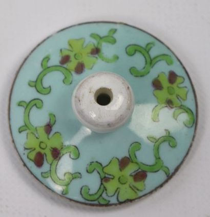 null Lot de six pièces de porcelaine à décor d'inspiration Chinoise

Porcelaine à...