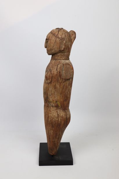 null Sculpture anthropomorphe en bois

Bois sculpté, sur son socle

Inde

H_51 cm...
