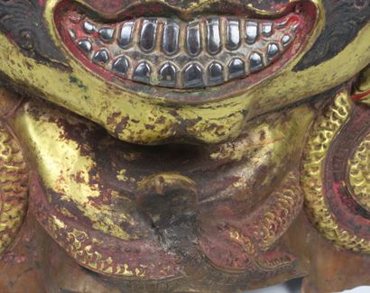 null TIBET, XIXème-XXème siècle.

Importante Tête de Bhairava

Cuivre repoussé, doré...