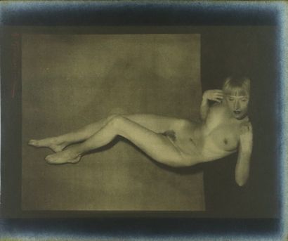 null Albert RUDOMINE (1892-1975).

Suzy Solidor, nude.

Silver print from the period.

H_23...