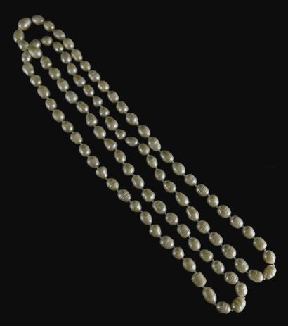 null Long sautoir orné de perles de culture baroques. 

L_116 cm