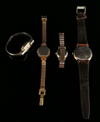 null Lot de quatre montres bracelets de dame, comprenant : 

- une montre Longines...