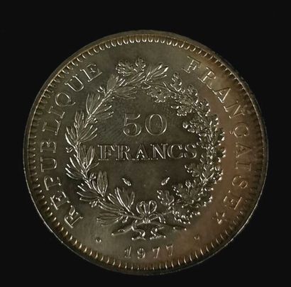 null Réunion de quatre pièces de 50 francs en argent Hercule.

120,16 grammes.