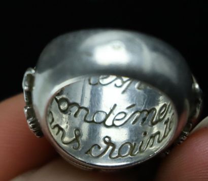 null Silver secret ring, the ring engraved inside "I breathe deeply and without fear"...