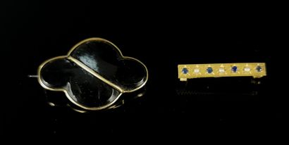 null Two yellow gold brooches, one barrette decorated with pearls and blue stones,...