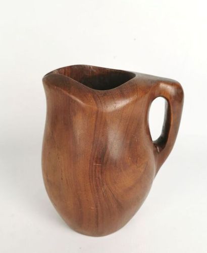 null Alexandre NOLL (1890 - 1970).

Pitcher, c.1950.

Walnut.

Signed ANoll.

H_...