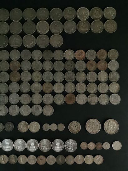null Ensemble de pièces en argent comprenant : 

- Dix pièces de 100 francs Panthéon,

-...