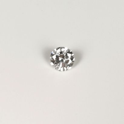 null Diamant sur papier pesant environ 0.75 carat