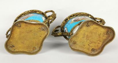 null Pair of Sèvres porcelain incense burners, the mounts in gilt bronze.

The porcelain...