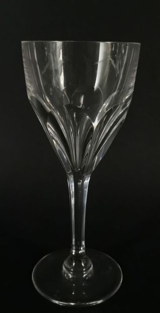 null SAINT LOUIS, modèle Bristol.

Partie de service de verres en cristal comprenant...